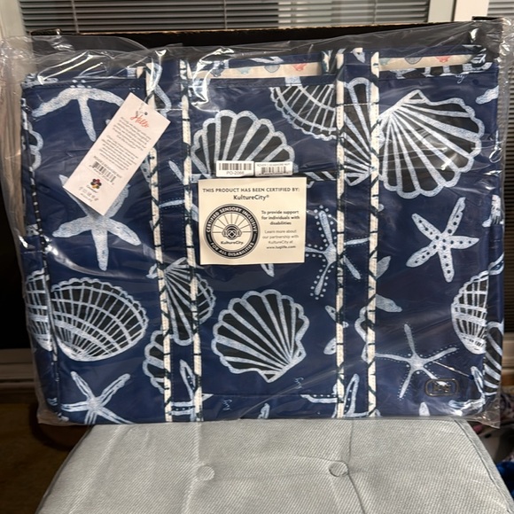 Lug Rover X-Large Carry All Tote Bag NWT - Picture 10 of 16